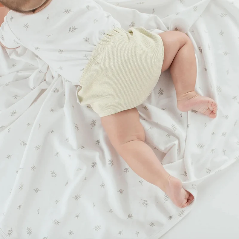 Aster & Oak Little Leaf AOP Onesie - White - Image 4