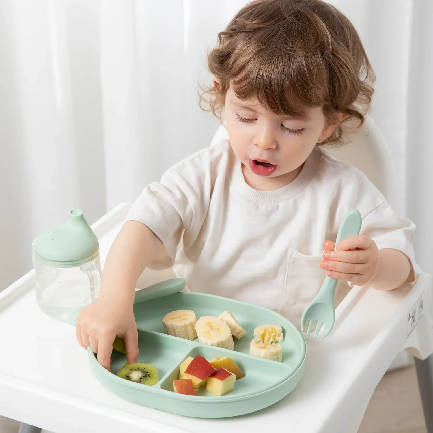 Playground Silicone Feeding Set - Light Sage - Image 5